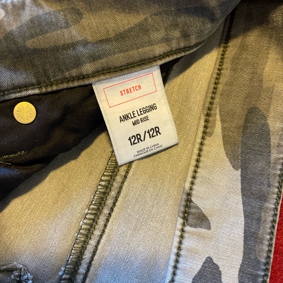 Express Camo Jean - Picture 3 of 6